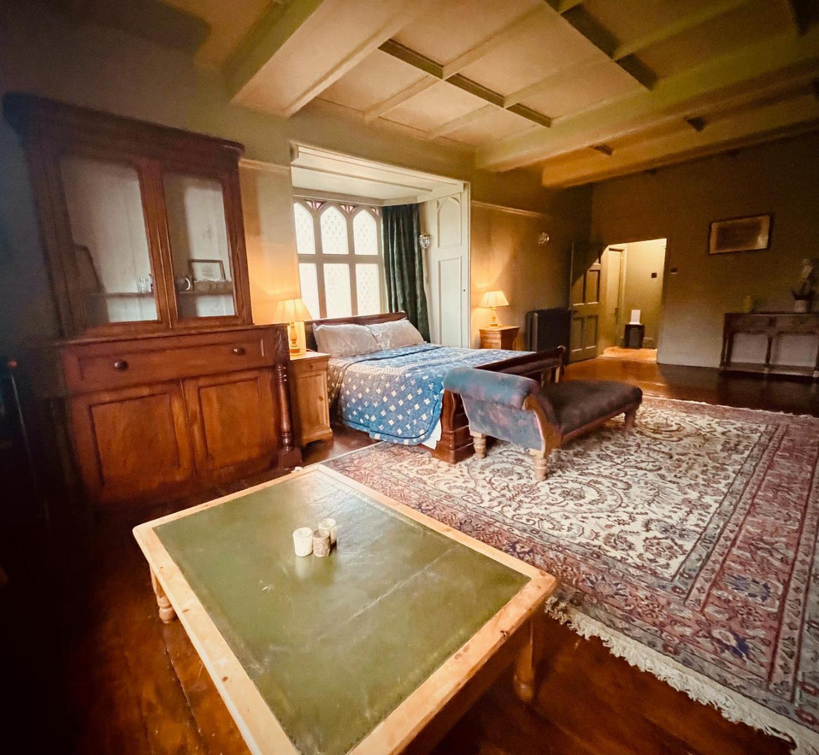 Llanerchydol Hall Suites ウェルシュプール エクステリア 写真